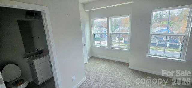 960 Broad River Lane, Charlotte, NC 28211