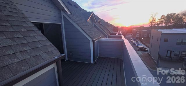 960 Broad River Lane, Charlotte, NC 28211