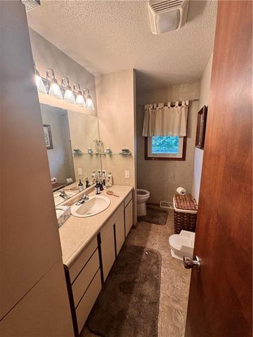 6806 Curvue Road, Eau Claire, WI 54703