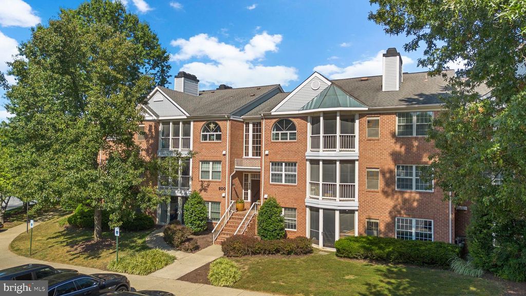 800 AMBER TREE CT #202, Gaithersburg, MD 20878