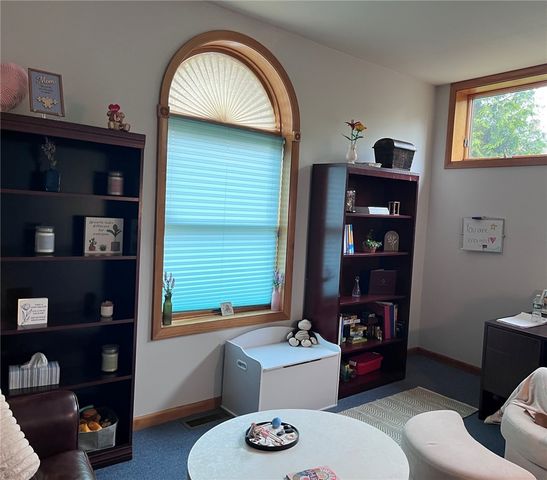 623 Post Road, Warwick, RI 02888