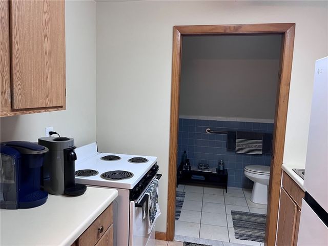 623 Post Road, Warwick, RI 02888