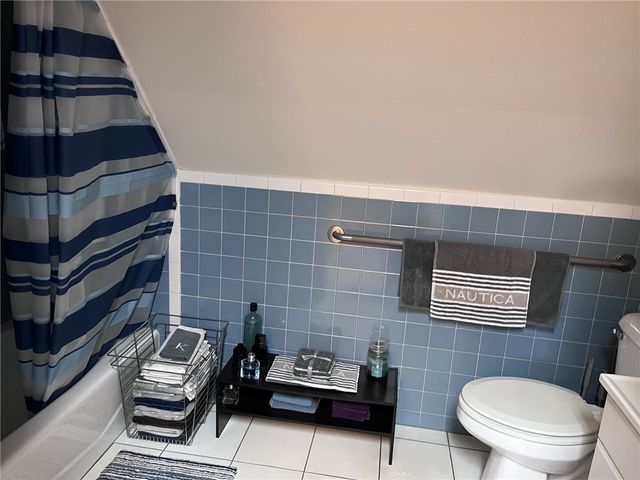 623 Post Road, Warwick, RI 02888