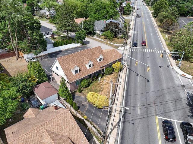 623 Post Road, Warwick, RI 02888