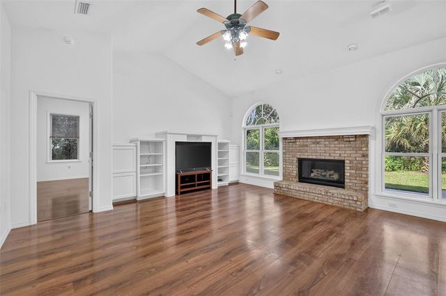 35015 RADIO ROAD, Leesburg, FL 34788