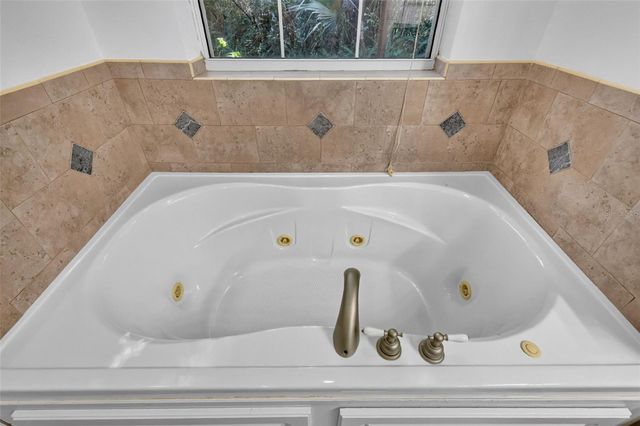 35015 RADIO ROAD, Leesburg, FL 34788
