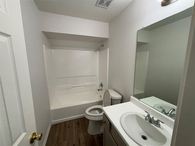 1123 Verde Trails Drive, Houston, TX 77073