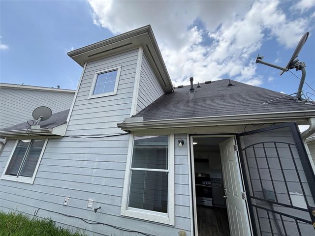 1123 Verde Trails Drive, Houston, TX 77073