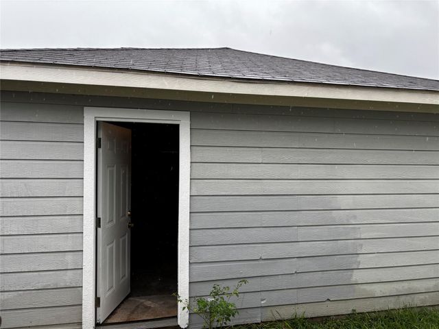 1123 Verde Trails Drive, Houston, TX 77073
