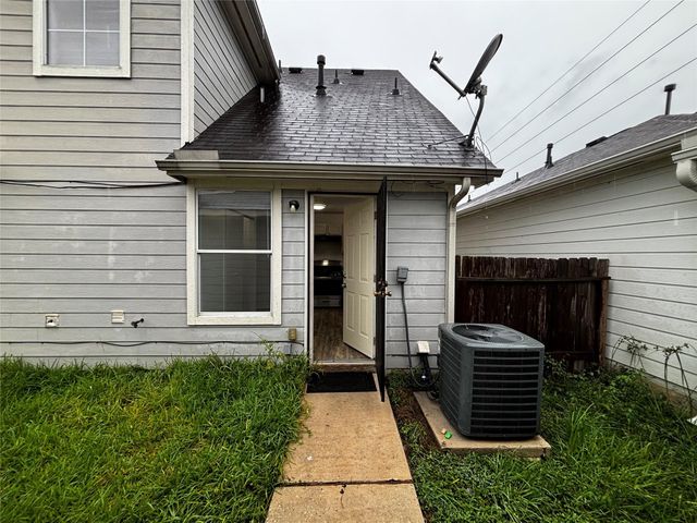1123 Verde Trails Drive, Houston, TX 77073