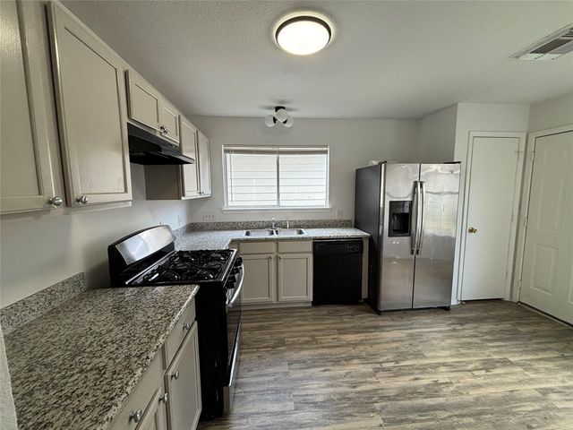 1123 Verde Trails Drive, Houston, TX 77073