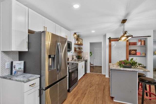 900 Vantrease Rd, Madison, TN 37115