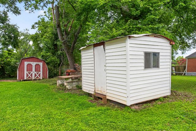 900 Vantrease Rd, Madison, TN 37115