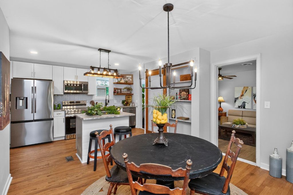 900 Vantrease Rd, Madison, TN 37115