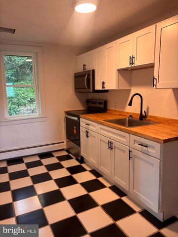 20 SEITZ AVE, Felton, PA 17322