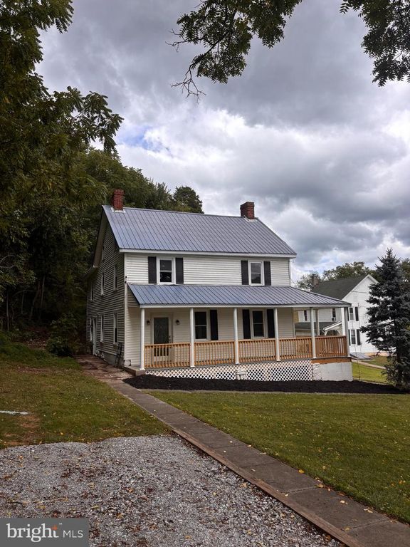 20 SEITZ AVE, Felton, PA 17322