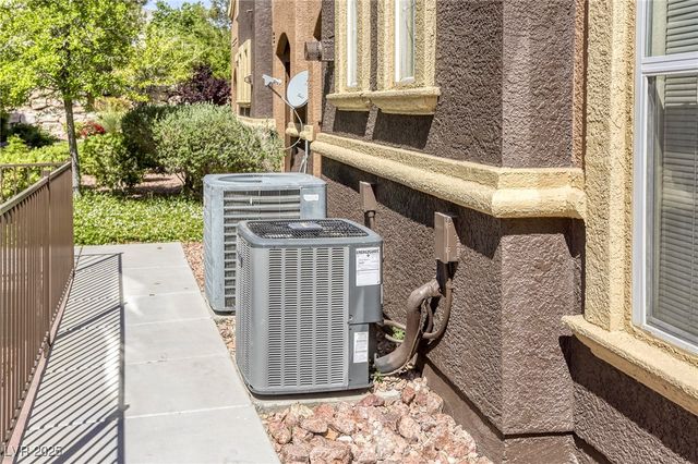 3975 North Hualapai Way 147, Las Vegas, NV 89129