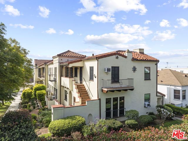 1542 E Broadway, Glendale, CA 91205