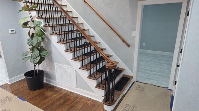 927 11th ST, Newport News, VA 23607