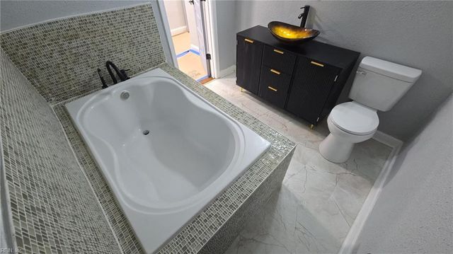 927 11th ST, Newport News, VA 23607