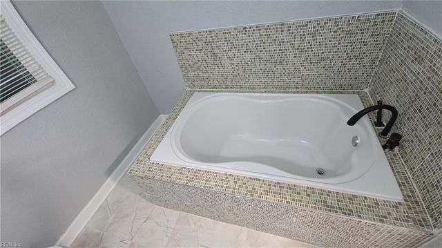 927 11th ST, Newport News, VA 23607