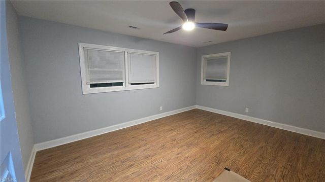 927 11th ST, Newport News, VA 23607