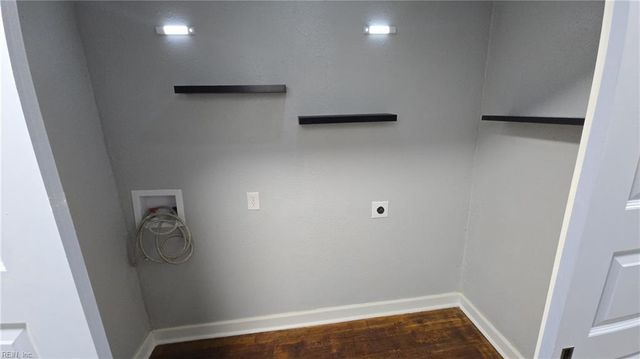 927 11th ST, Newport News, VA 23607