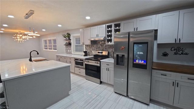 927 11th ST, Newport News, VA 23607