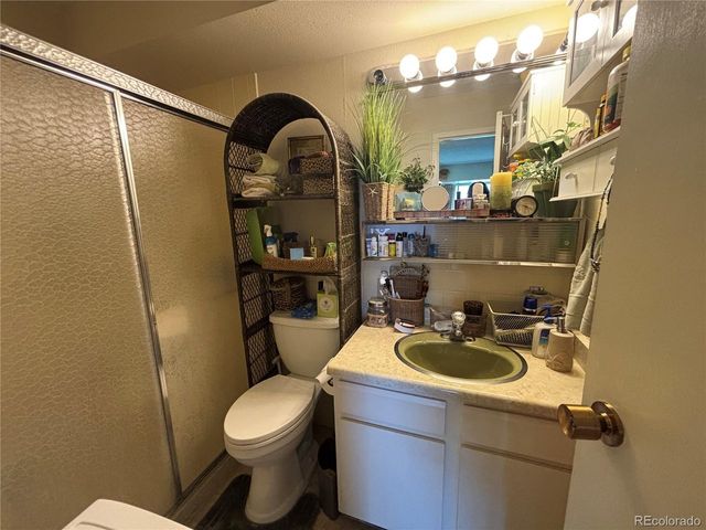 411 Lakewood Cir B-813, Colorado Springs, CO 80910