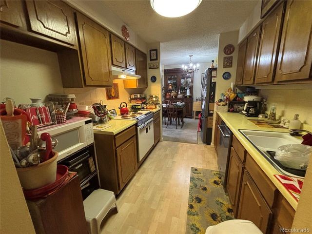411 Lakewood Cir B-813, Colorado Springs, CO 80910