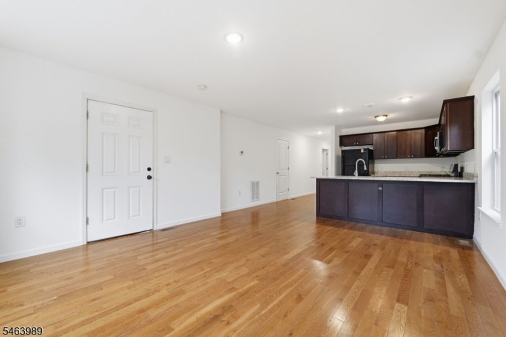 97 N 6Th St, Newark City, NJ 07107 — photo 2