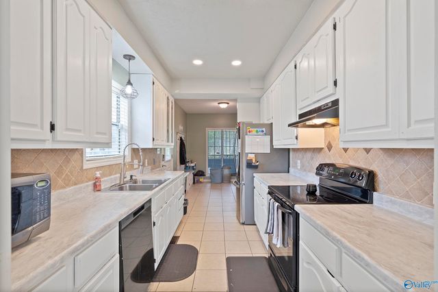 407 Christopher Drive, Athens, AL 35611