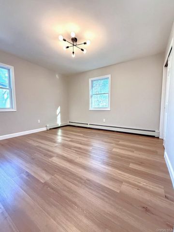 53 W Yaphank Road, Medford, NY 11763