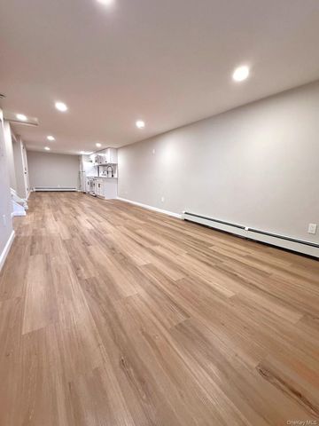 53 W Yaphank Road, Medford, NY 11763