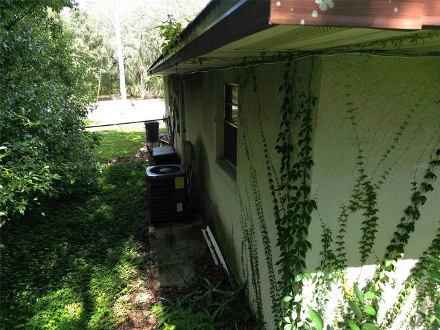 339 COLOMBA ROAD, Debary, FL 32713