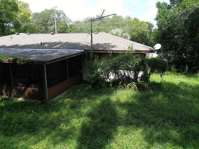339 COLOMBA ROAD, Debary, FL 32713