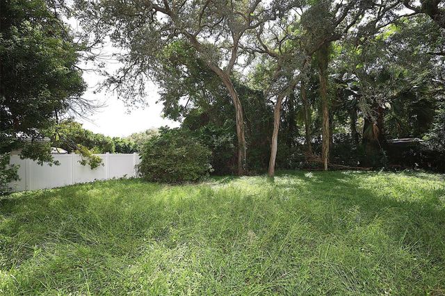 339 COLOMBA ROAD, Debary, FL 32713