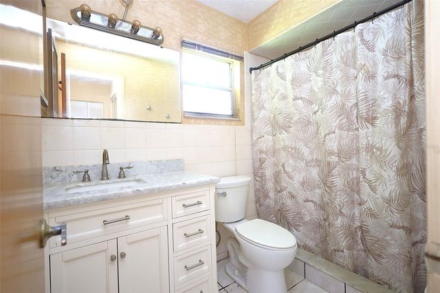 339 COLOMBA ROAD, Debary, FL 32713