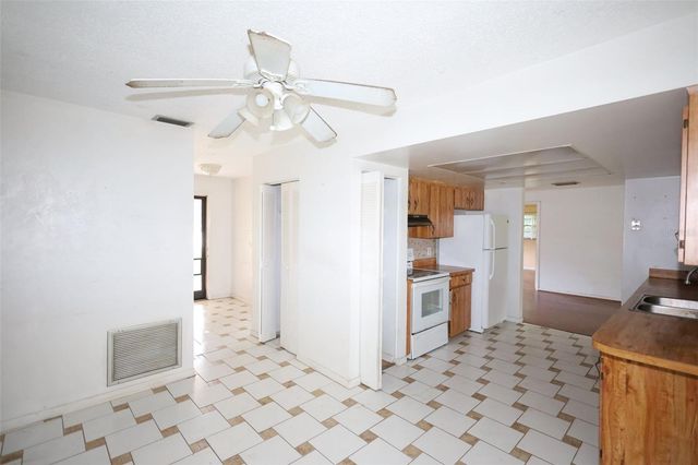 339 COLOMBA ROAD, Debary, FL 32713