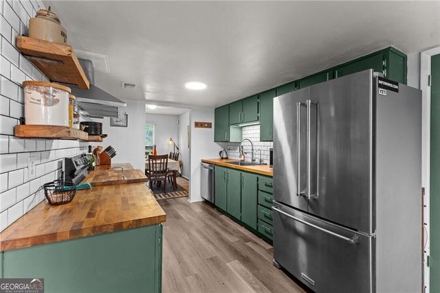 606 Tibet Avenue, Savannah, GA 31406