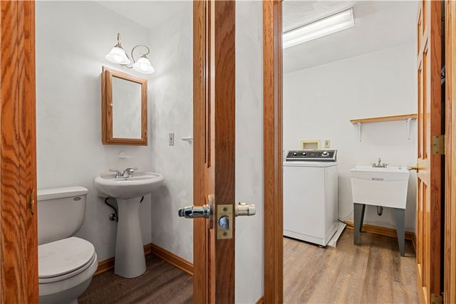 230 Roebling Dr, Saxonburg Boro, PA 16056