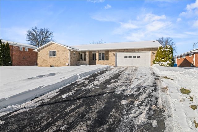 230 Roebling Dr, Saxonburg Boro, PA 16056