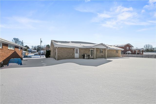 230 Roebling Dr, Saxonburg Boro, PA 16056