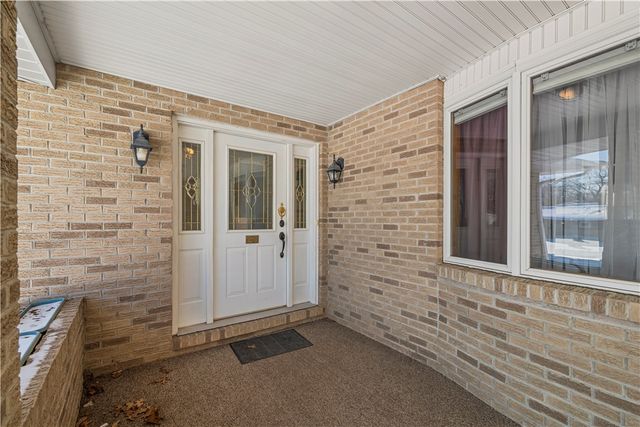 230 Roebling Dr, Saxonburg Boro, PA 16056