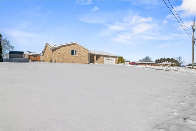 230 Roebling Dr, Saxonburg Boro, PA 16056