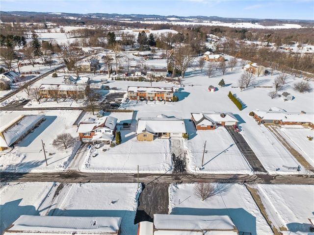 230 Roebling Dr, Saxonburg Boro, PA 16056