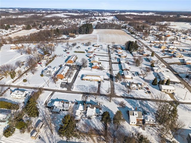 230 Roebling Dr, Saxonburg Boro, PA 16056