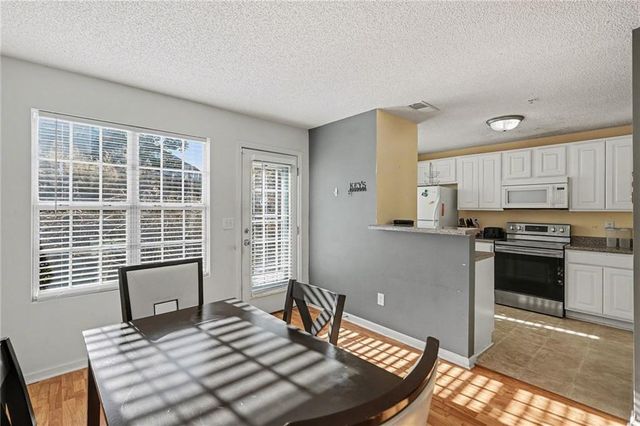 123 Chastain Circle, Newnan, GA 30263