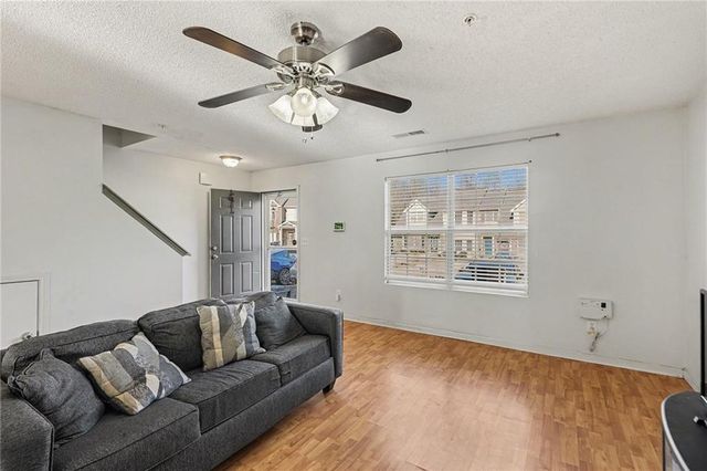 123 Chastain Circle, Newnan, GA 30263