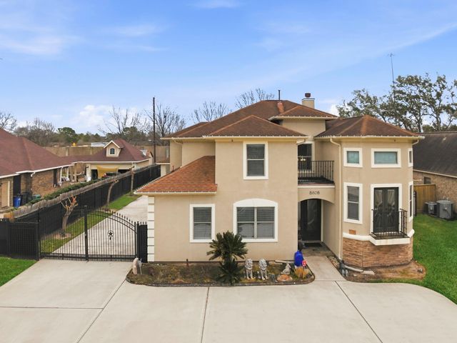 8606 Argentina St, Jersey Village, TX 77040